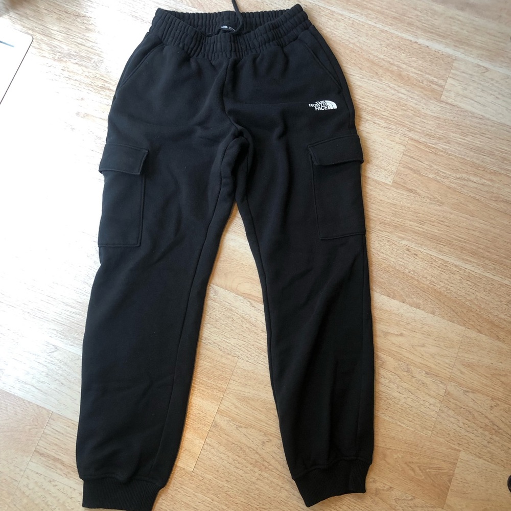 The North Face Men’s Small Black Cargo Sweatpants